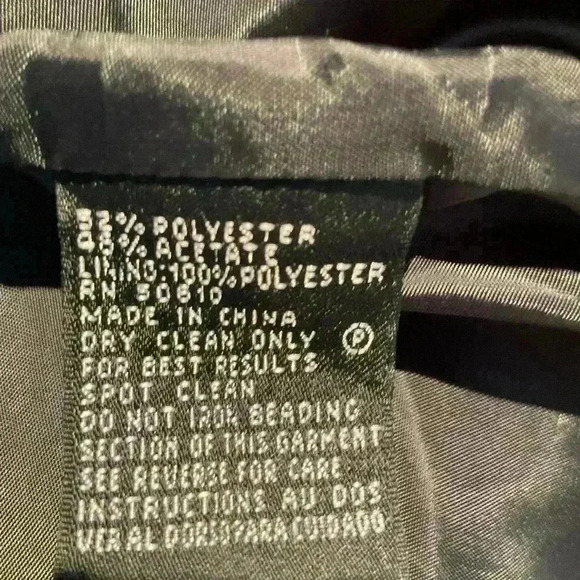 Kasper tank  top. Has black sequins - Picture 5 of 5